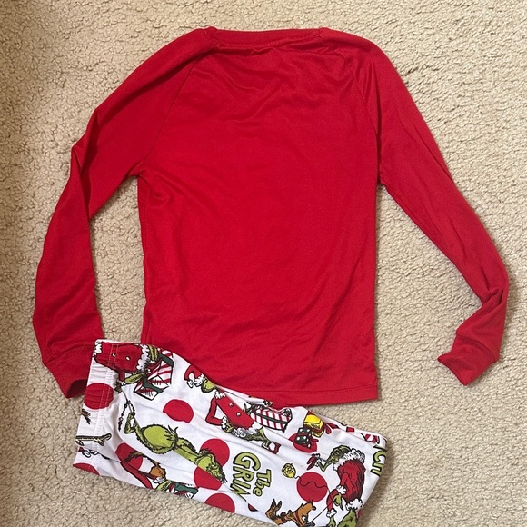 Kids Holiday Pajama Bundle - Size 8 (2 Full Sets) Gingerbread & Grinch Themes! - Picture 7 of 7